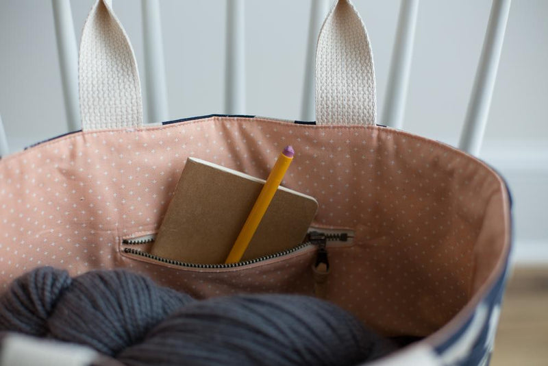 Crescent Tote Sewing Pattern by Noodlehead