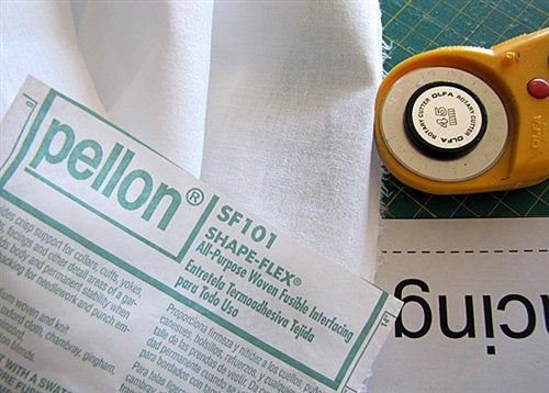 Pellon SF101 Shape-Flex Interfacing Color: 20'' x 10 yd Bolt, Black (Pack  of 3)
